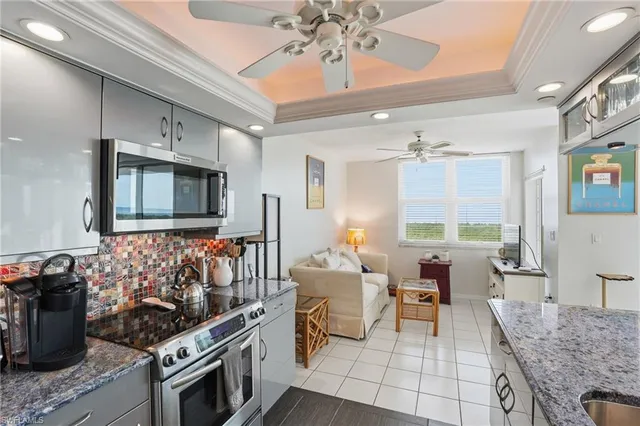 $5,000 | 6101 Pelican Bay Boulevard, Unit 805, Naples, FL 34108