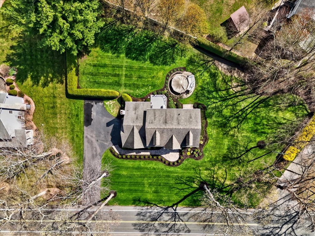 1318 Piper Road West Springfield, MA 01089 - Photo 6 of 42