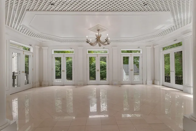 $2,725,000 | 17 Pond Path, North Hampton, NH 03862