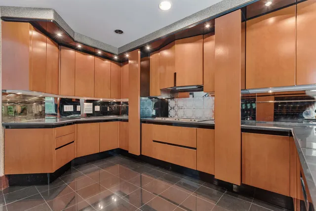 $2,725,000 | 17 Pond Path, North Hampton, NH 03862