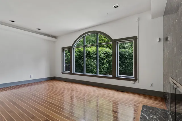 $2,725,000 | 17 Pond Path, North Hampton, NH 03862