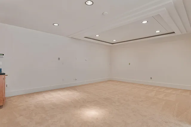 $2,725,000 | 17 Pond Path, North Hampton, NH 03862