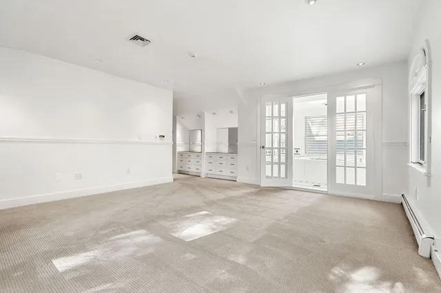 $2,725,000 | 17 Pond Path, North Hampton, NH 03862