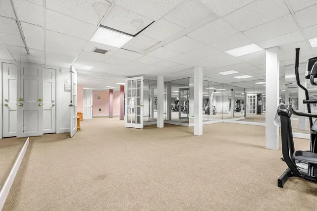 $2,725,000 | 17 Pond Path, North Hampton, NH 03862