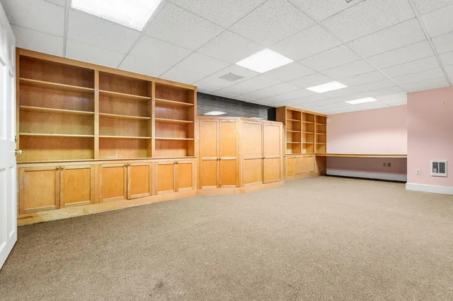 $2,725,000 | 17 Pond Path, North Hampton, NH 03862