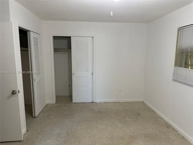 $249,900 | 1418 Kimdale Street East, Lehigh Acres, FL 33936