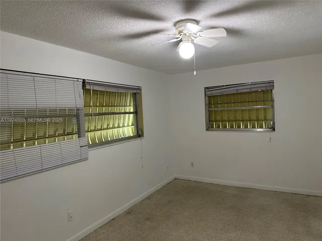 $249,900 | 1418 Kimdale Street East, Lehigh Acres, FL 33936