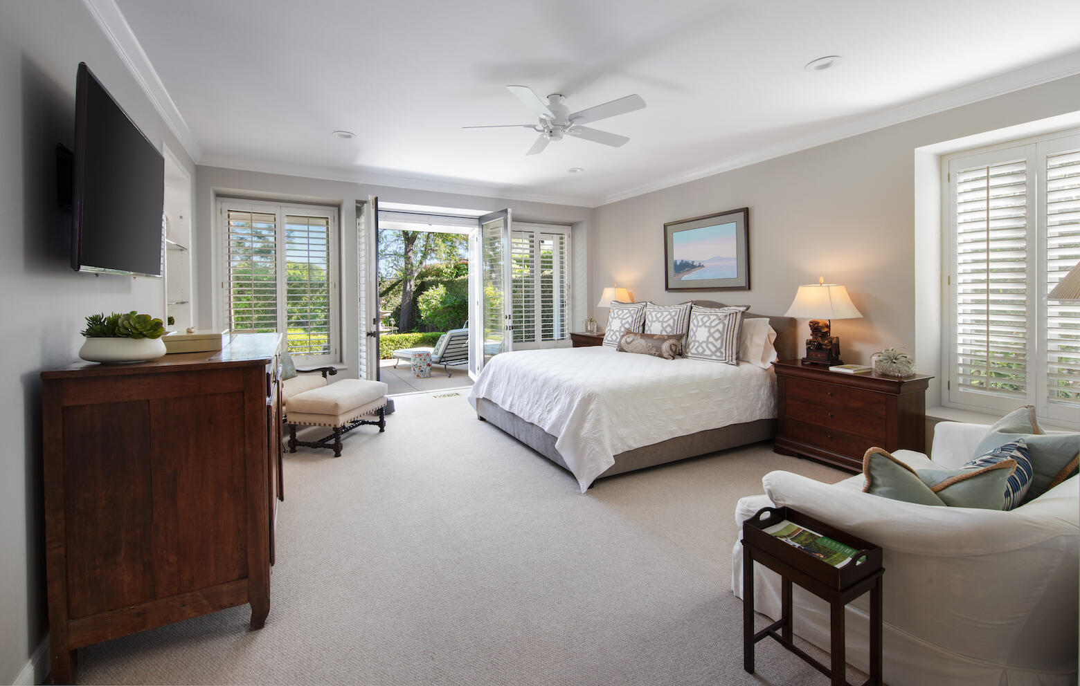 1975 Inverness Lane Montecito, CA 93108 - Photo 14 of 22 a bedroom with a bed and a couch