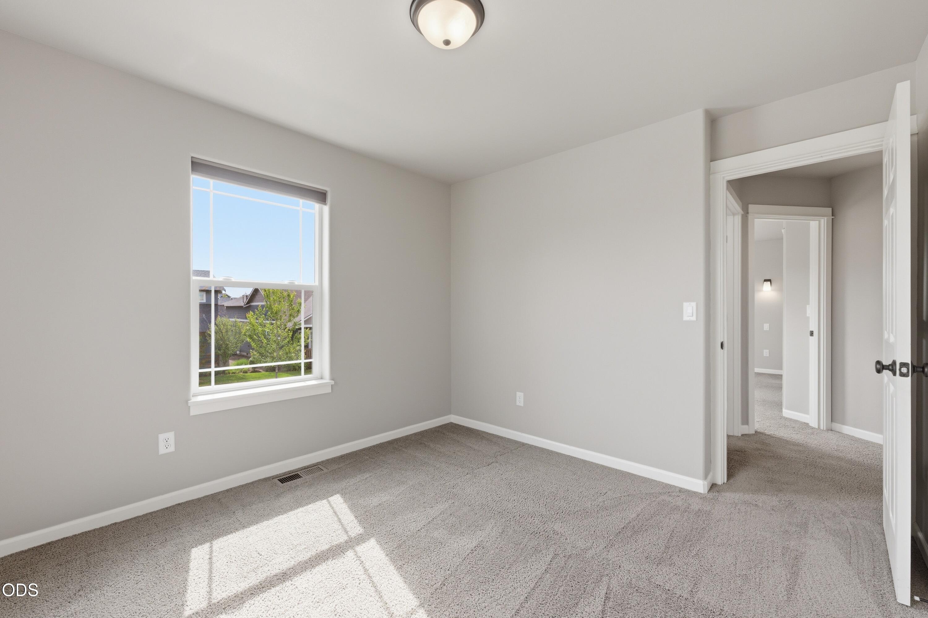62719 Hawkview Road Bend, OR 97701 - Photo 25 of 55