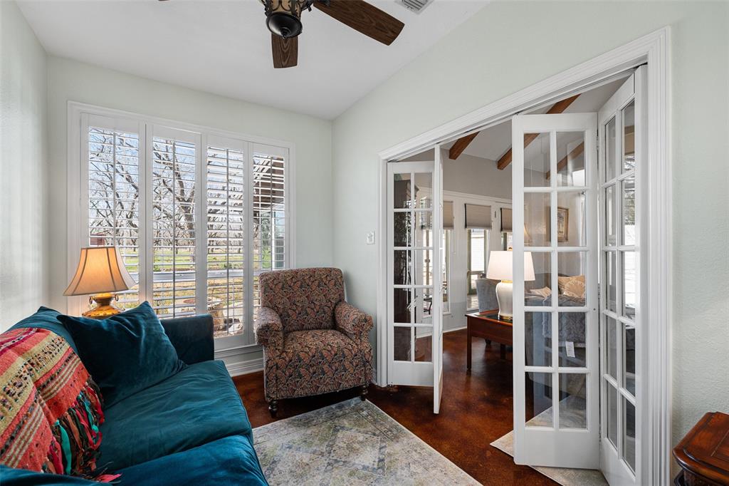 8903 Ravenswood Road Granbury, TX 76049 - Photo 9 of 36 This Flexible Space Would Make A Great Office