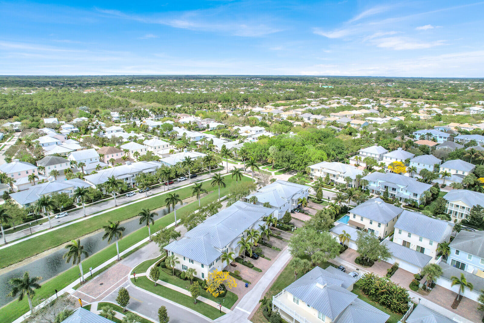 3277 East Mallory Boulevard Jupiter, FL 33458 - Photo 44 of 44 an aerial view of city and lake