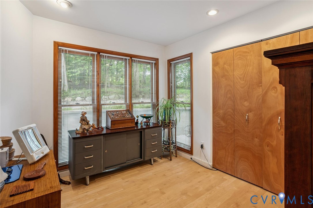 1474 Timber Ridge Maidens, VA 23102 - Photo 10 of 19 a view of a room with a large window