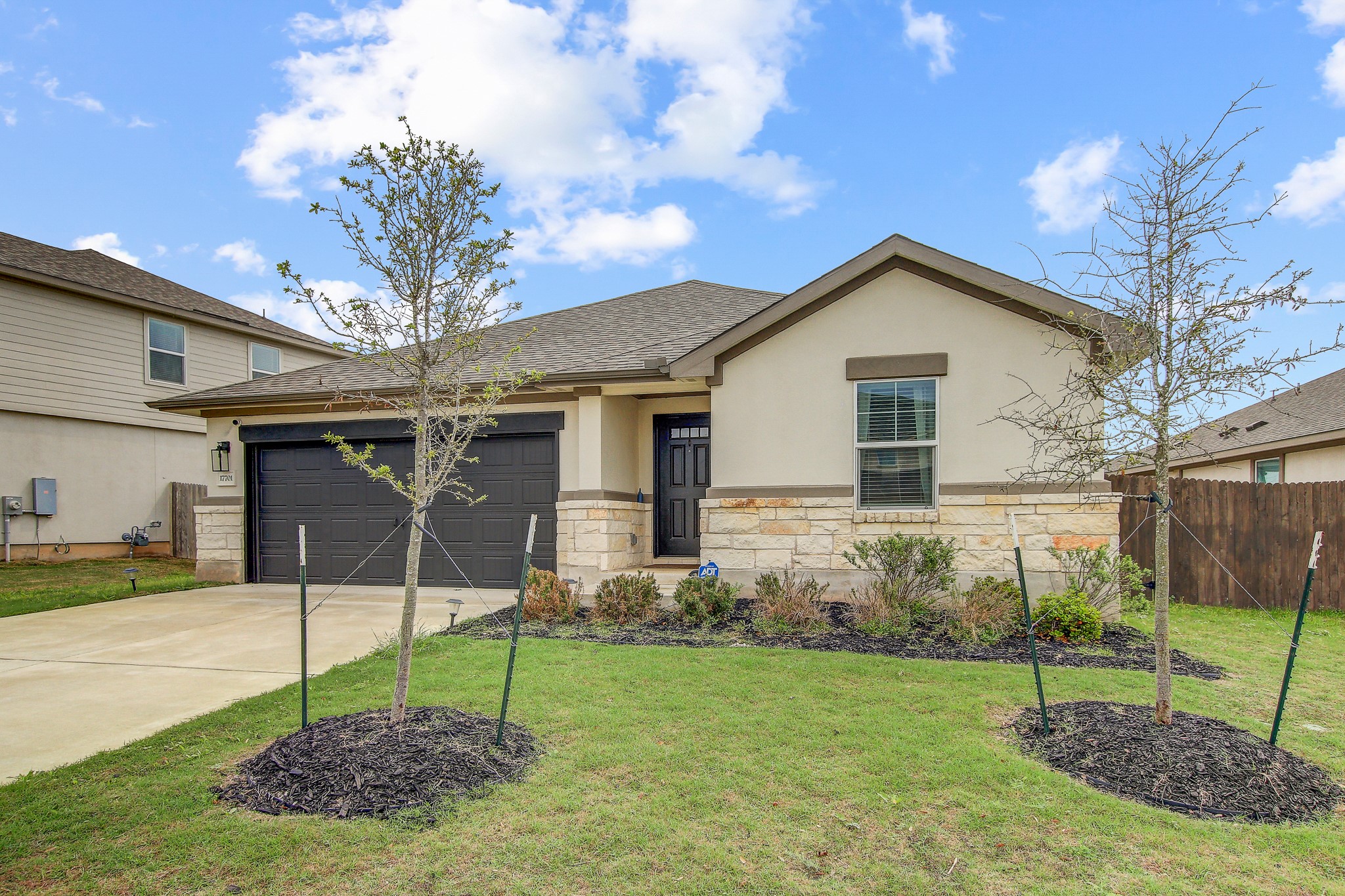 17701 Owl Tree Road Manor, TX 78653 - Photo 3 of 32