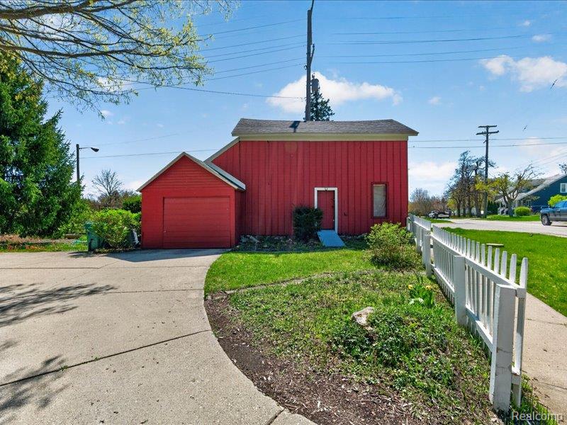 403 Lake Street Howell, MI 48843 - Photo 56 of 71