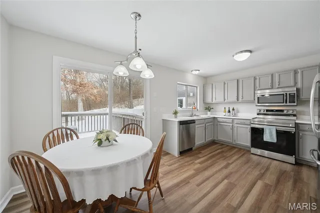 $345,000 | 709 Ginger Wood Court, Ballwin, MO 63021