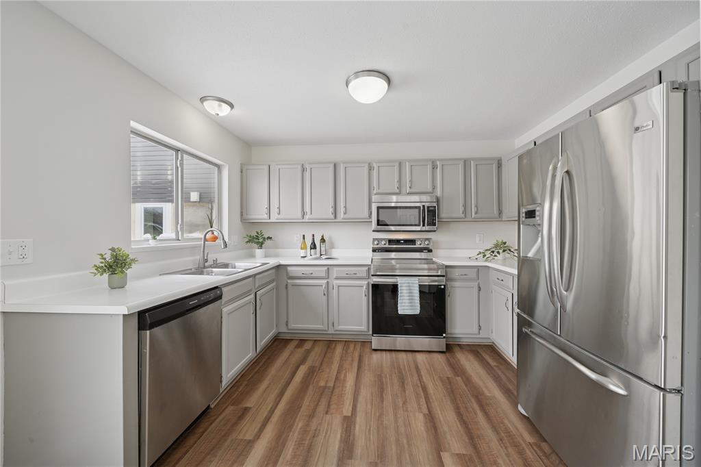 709 Ginger Wood Court Ballwin, MO 63021 - Photo 7 of 18