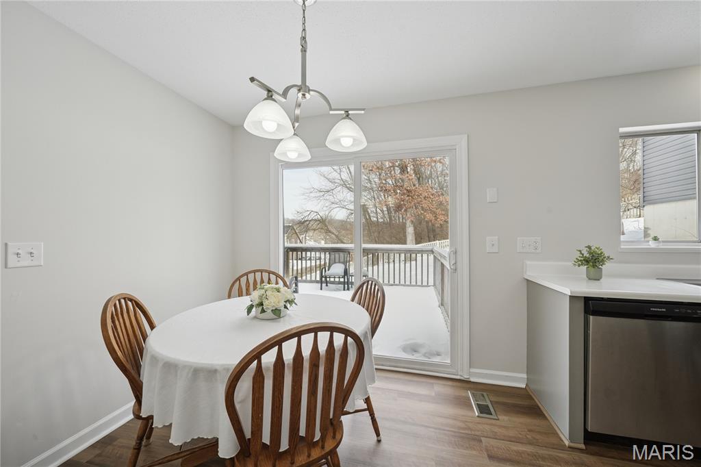 709 Ginger Wood Court Ballwin, MO 63021 - Photo 8 of 18