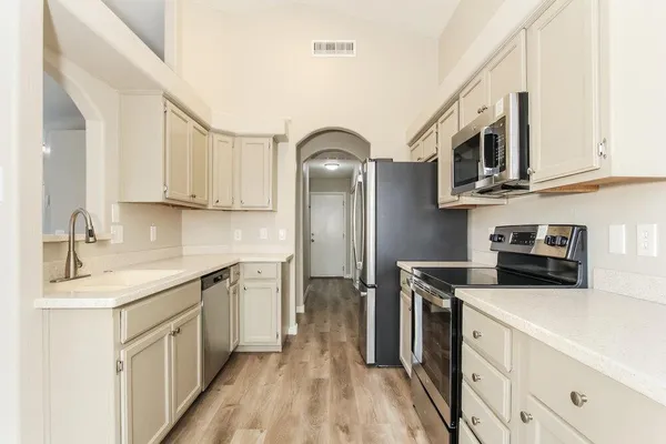 $2,270 | 8413 West Bluefield Avenue, Peoria, AZ 85382