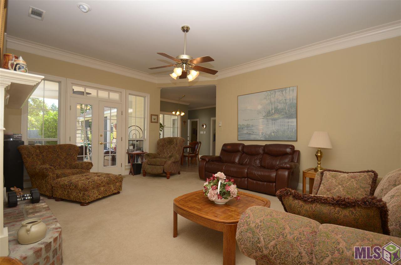 10627 Ridgebrook Avenue Baton Rouge, LA 70809 - Photo 5 of 19