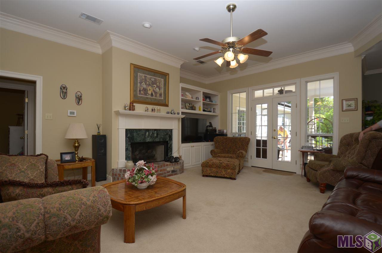 10627 Ridgebrook Avenue Baton Rouge, LA 70809 - Photo 6 of 19