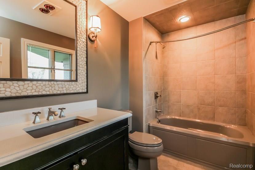 4355 Hickory Ridge Plymouth, MI 48170 - Photo 38 of 88 071-Bathroom-1301127-mls.jpg