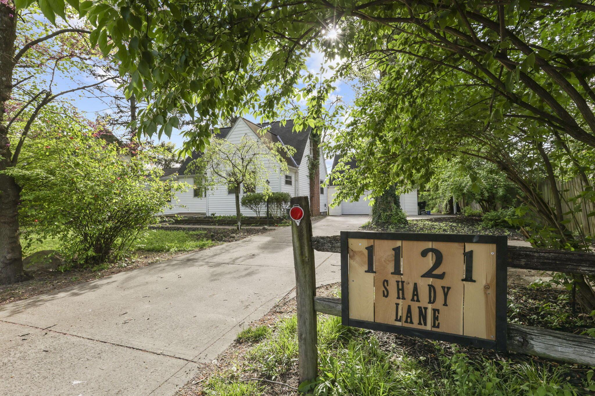 1121 Shady Lane Road Columbus, OH 43227 - Photo 3 of 55 8-web-or-mls-0V3A0563