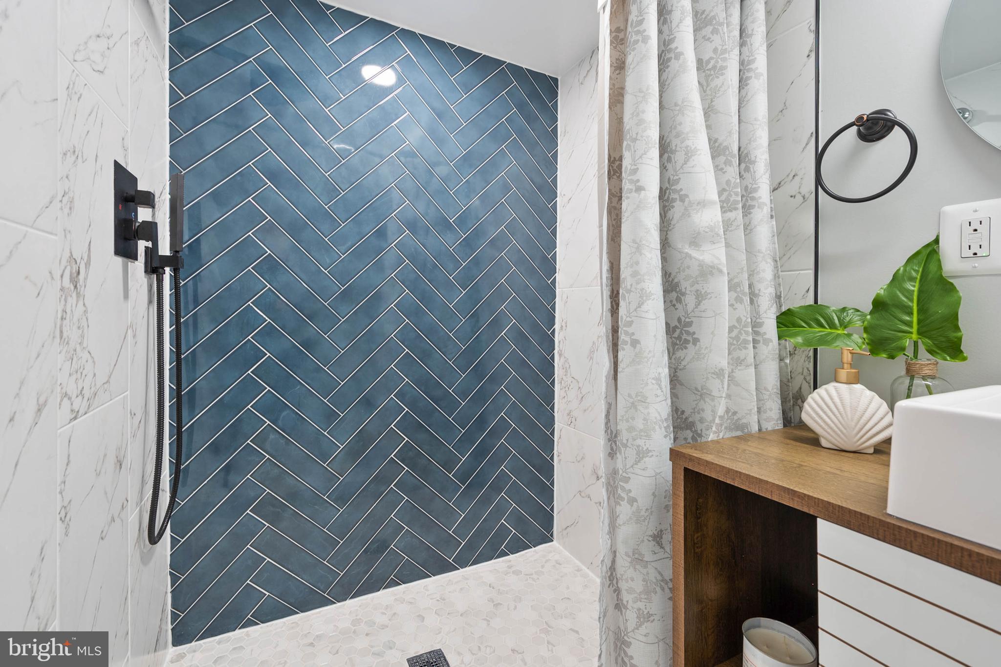 126 Skipjack Circle Berlin, MD 21811 - Photo 20 of 42 a bathroom with a shower