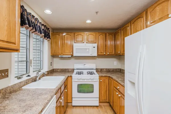 $459,900 | 16 Clifton Street, Unit F, Taunton, MA 02780