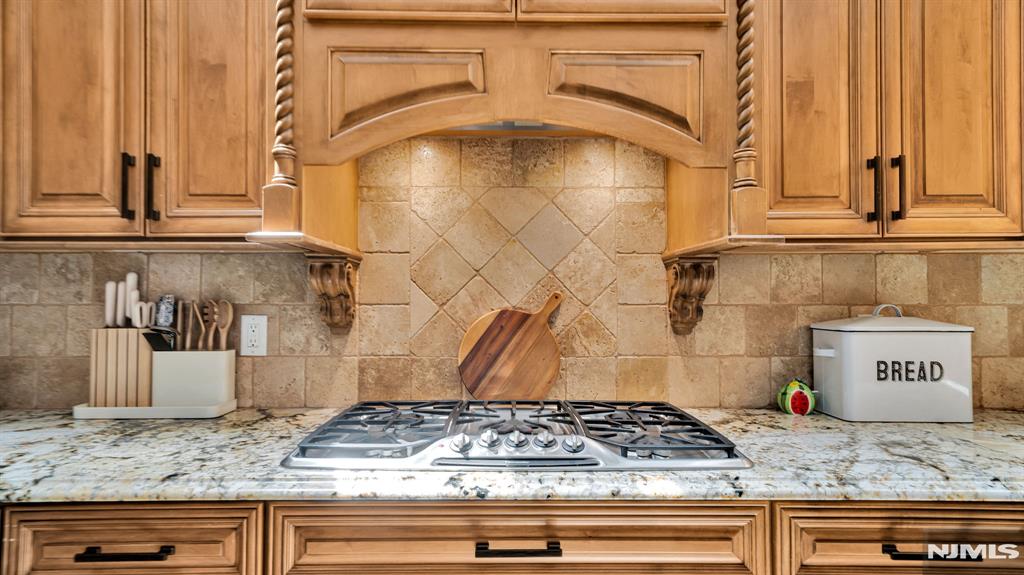 26 Devonshire Road Cresskill, NJ 07626 - Photo 16 of 47
