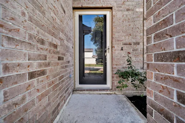 $309,900 | 22250 Queenbury Hills Drive, Houston, TX 77073