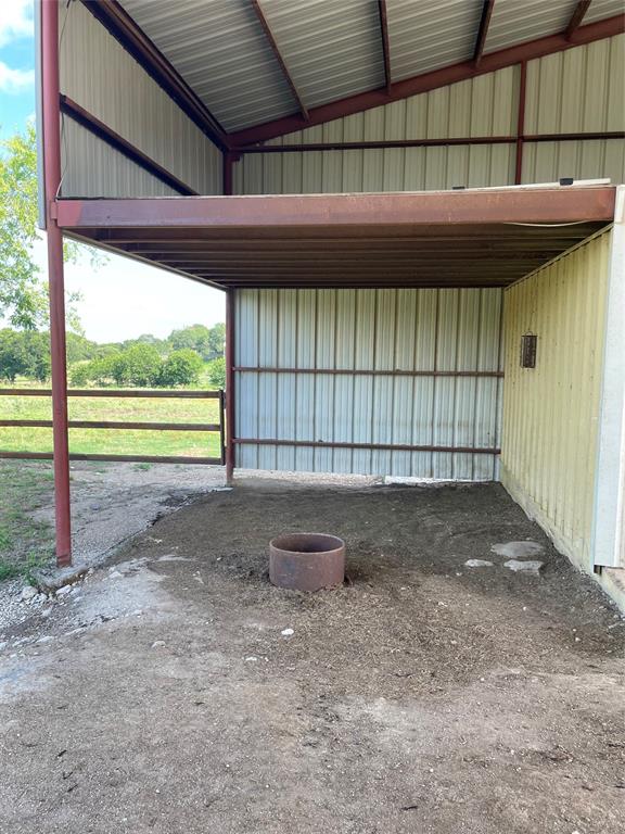 300 R T Lane Weatherford, TX 76085 - Photo 19 of 25 Gallery Image 19