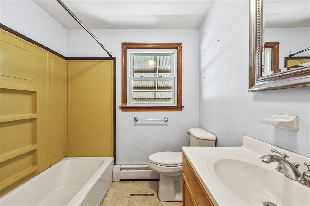 35 Stillwater Road Methuen, MA 01844 - Photo 18 of 42