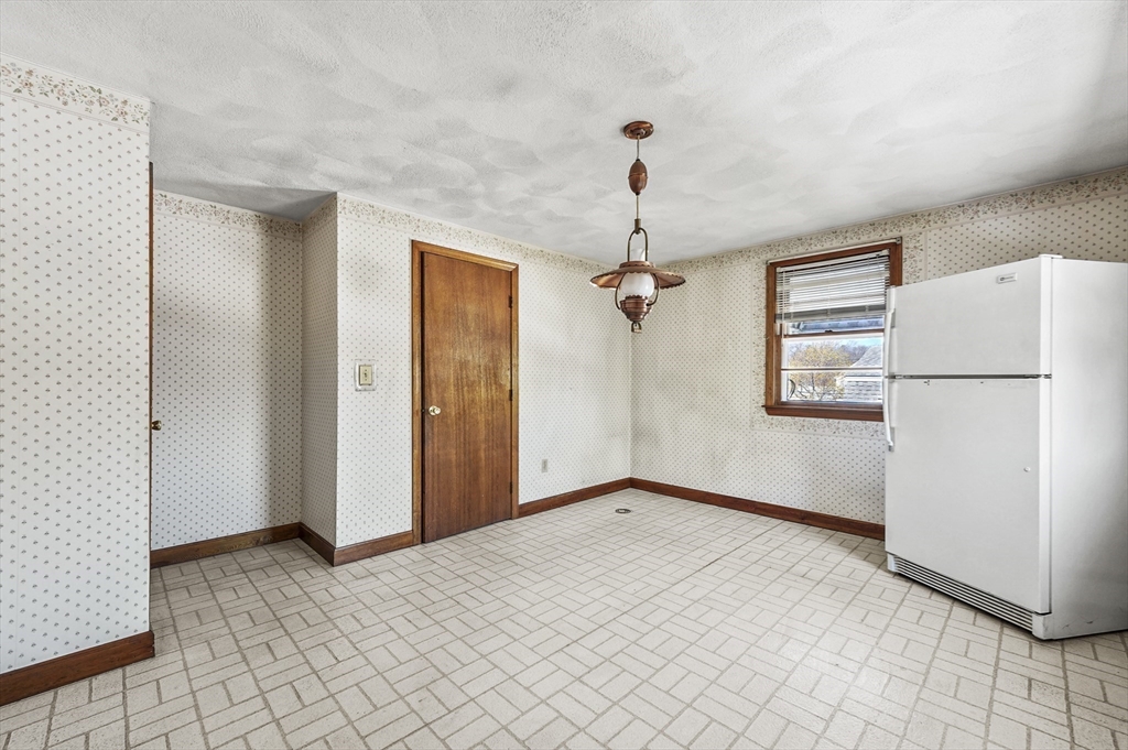 35 Stillwater Road Methuen, MA 01844 - Photo 22 of 42