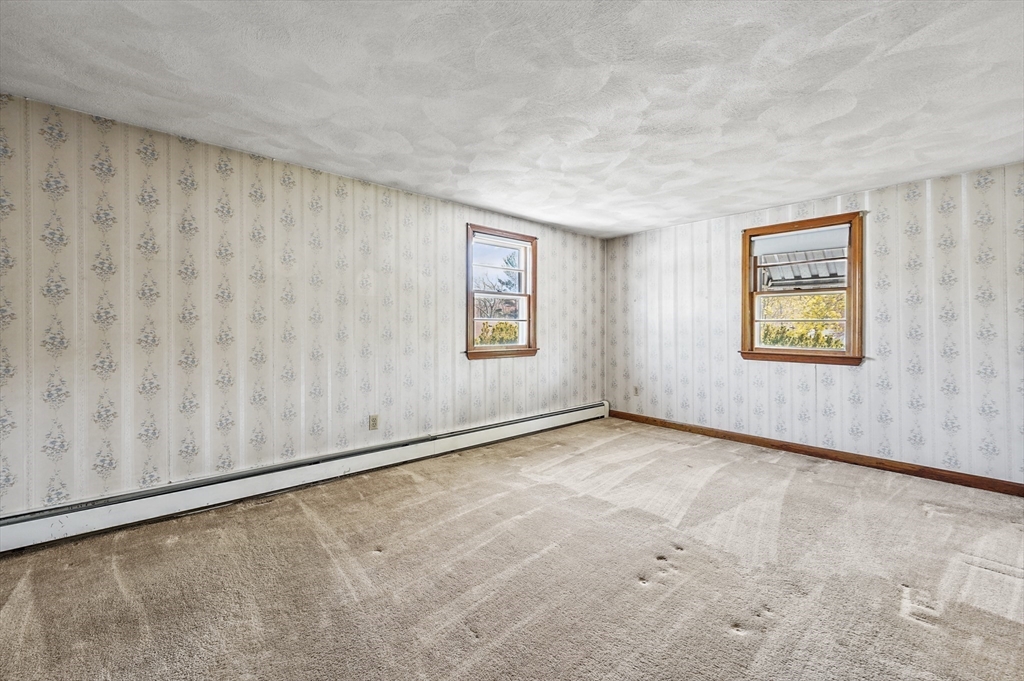 35 Stillwater Road Methuen, MA 01844 - Photo 23 of 42