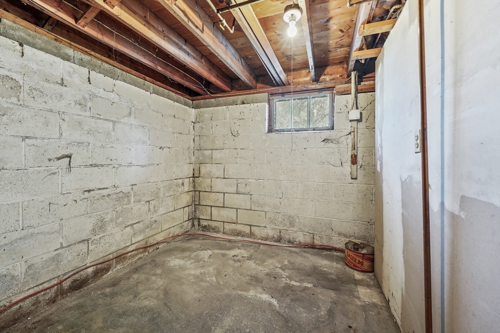 35 Stillwater Road Methuen, MA 01844 - Photo 36 of 42