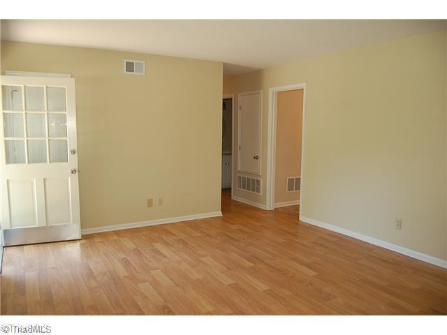 3320 Rockingham Road High Point, NC 27265 - Photo 5 of 15 Living Room.