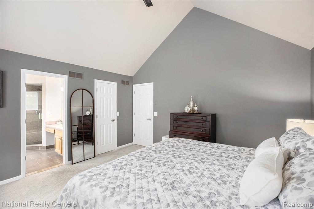 2076 Reagan Drive Rochester Hills, MI 48309 - Photo 14 of 31