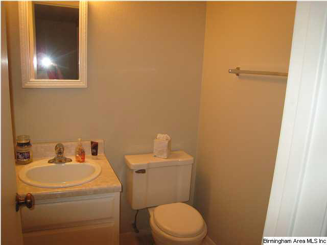 302 Running Brook Road, Unit 302 Hoover, AL 35226 - Photo 9 of 17