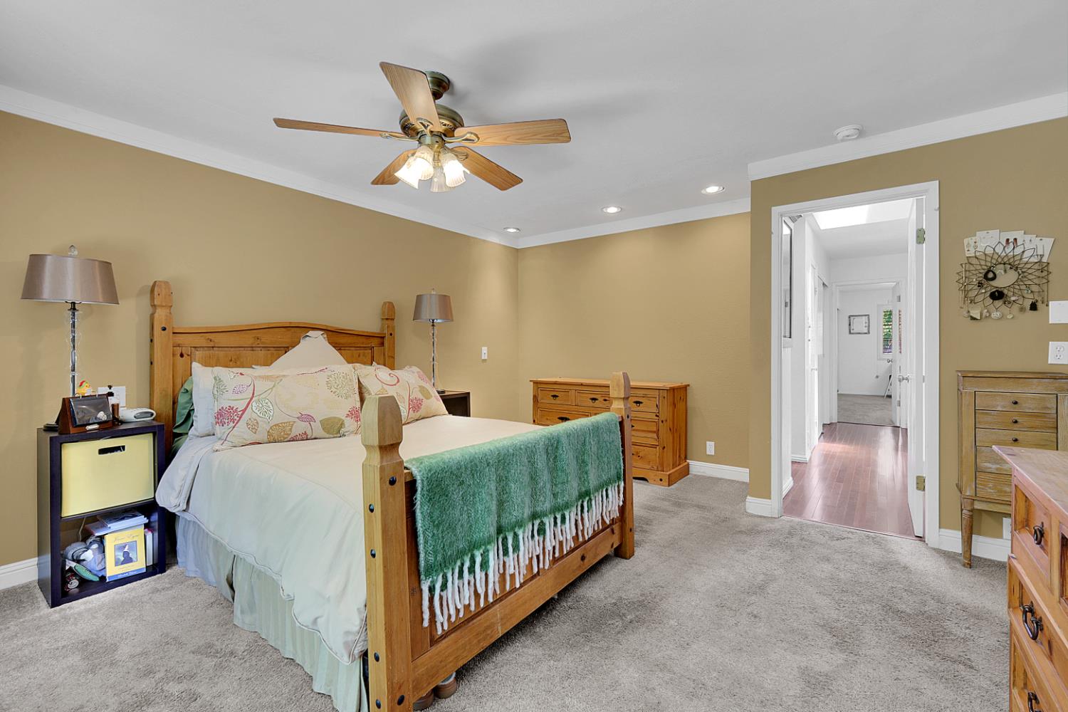 1213 Gary Way Carmichael, CA 95608 - Photo 24 of 51