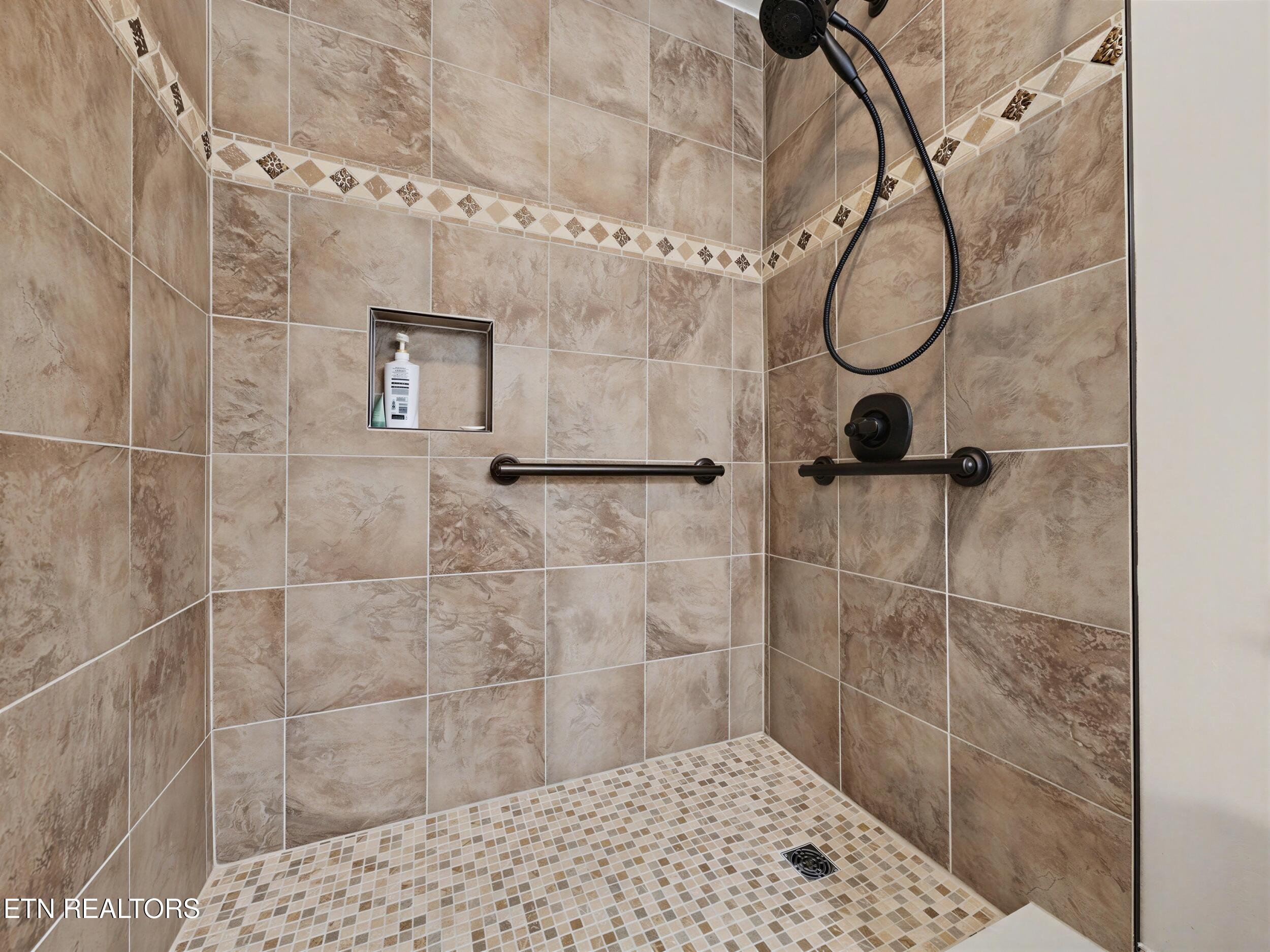 2833 Pinecrest Road Jacksboro, TN 37757 - Photo 25 of 40 20_31