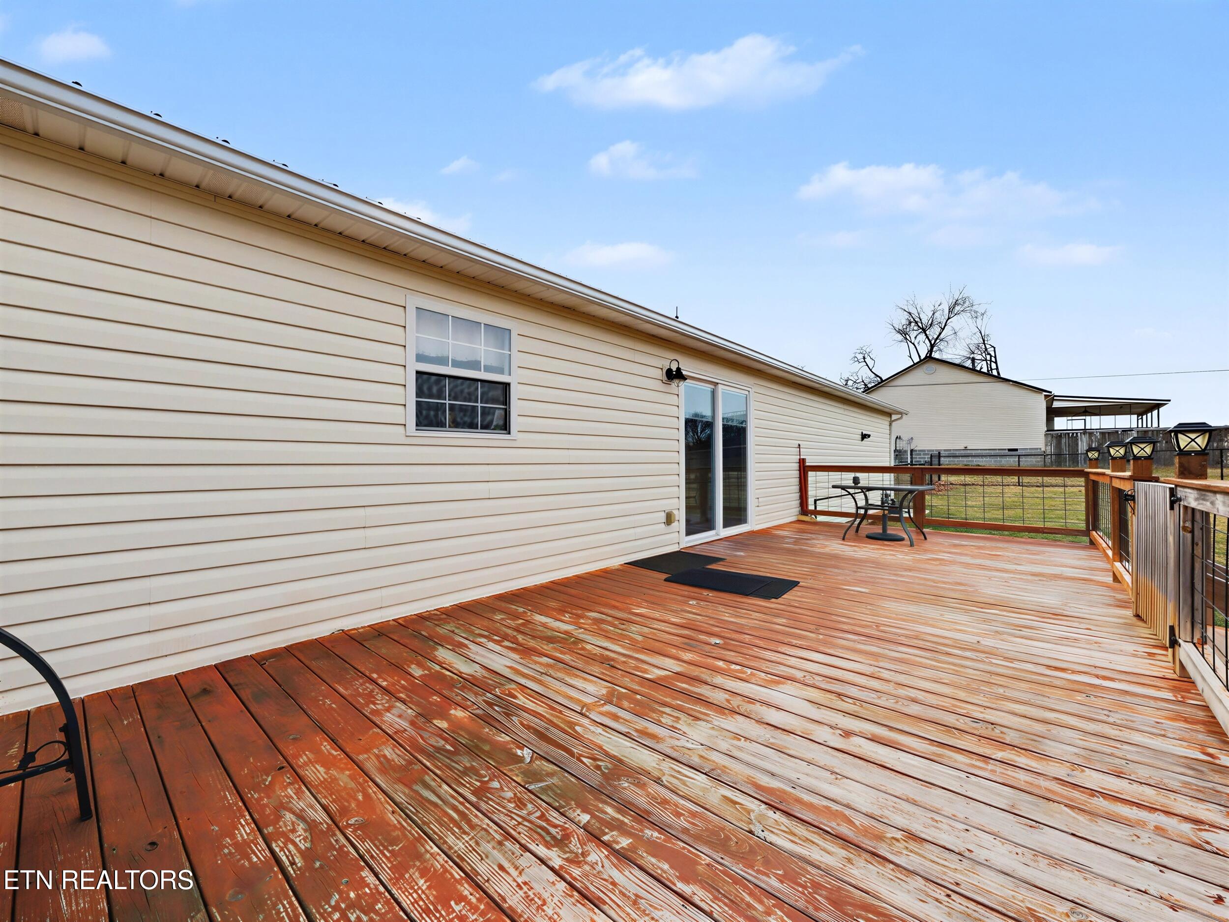 2833 Pinecrest Road Jacksboro, TN 37757 - Photo 30 of 40 27_38