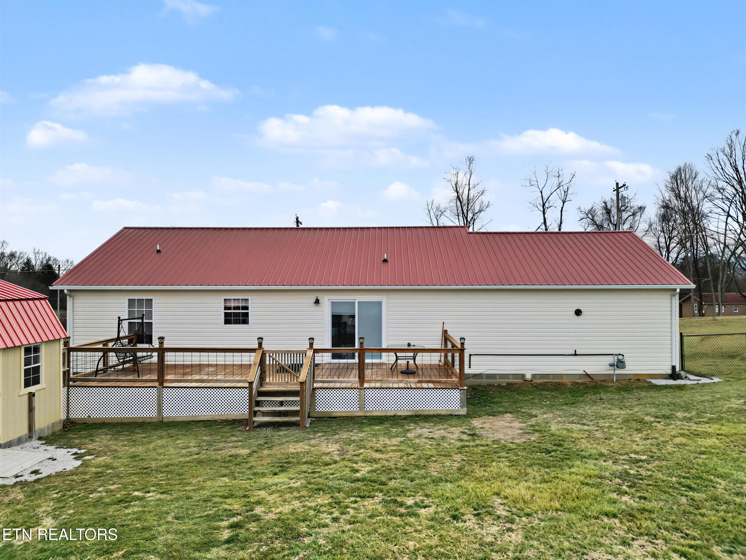 2833 Pinecrest Road Jacksboro, TN 37757 - Photo 31 of 40 32_6
