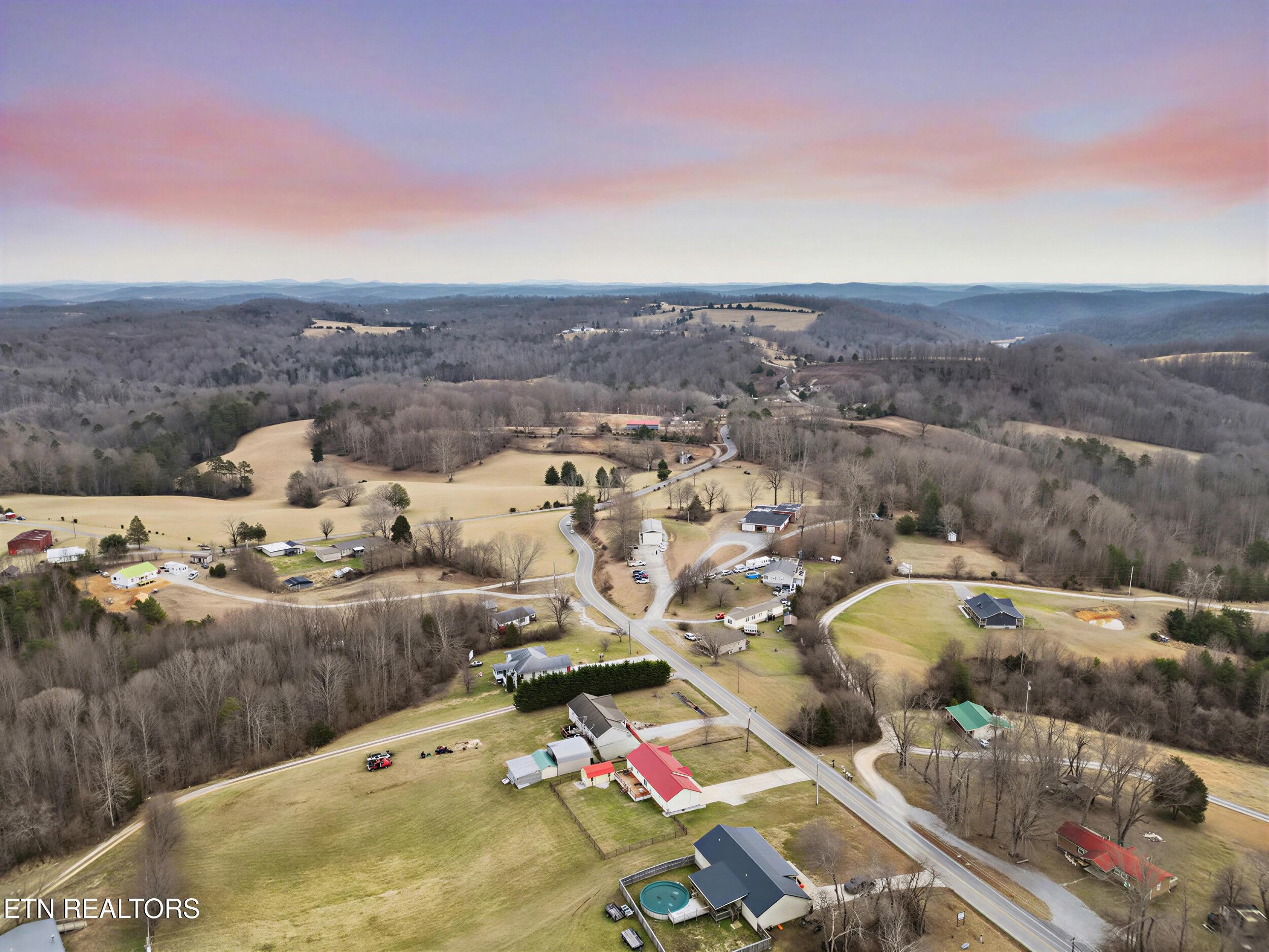 2833 Pinecrest Road Jacksboro, TN 37757 - Photo 37 of 40 37_11