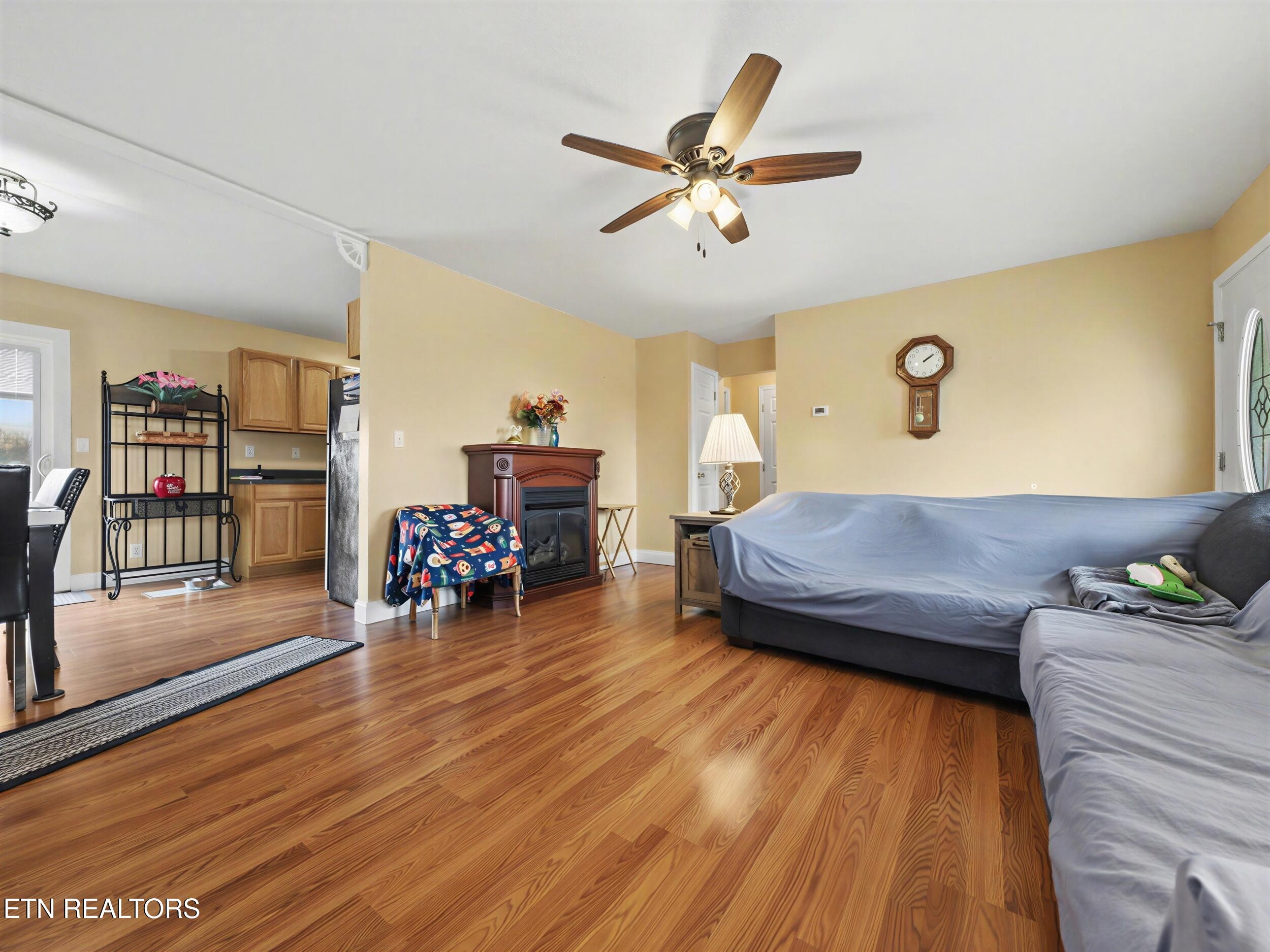 2833 Pinecrest Road Jacksboro, TN 37757 - Photo 8 of 40 9_20