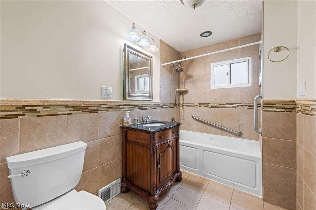 11715 Rutland Avenue Cleveland, OH 44108 - Photo 19 of 31