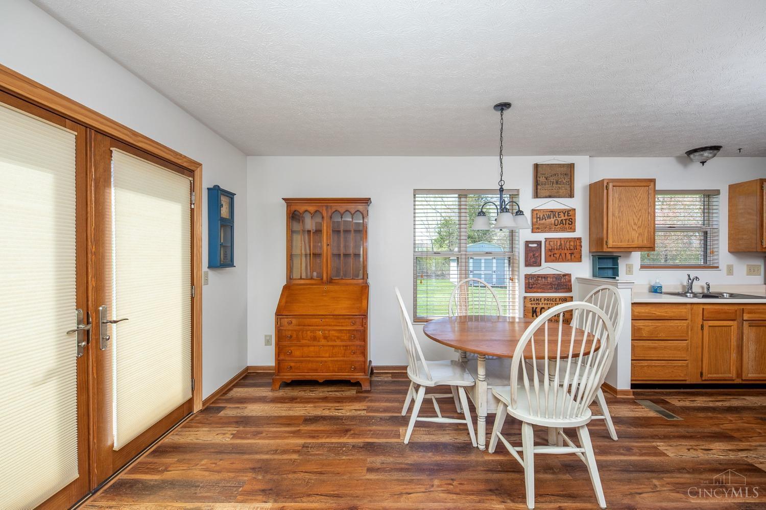 1213 Nottingham Road Amelia, OH 45102 - Photo 14 of 24 Gallery Image 14