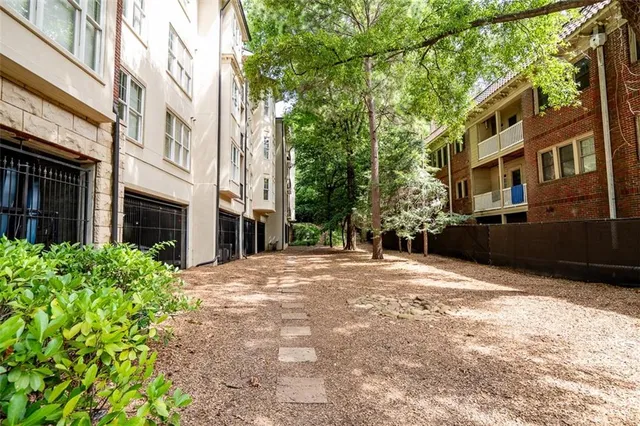 $499,000 | 825 Highland Lane Northeast, Unit 1112, Atlanta, GA 30306