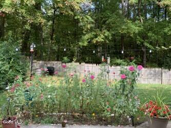 68 Thimbleberry Road Malta, NY 12020 - Photo 26 of 28 Outside summer