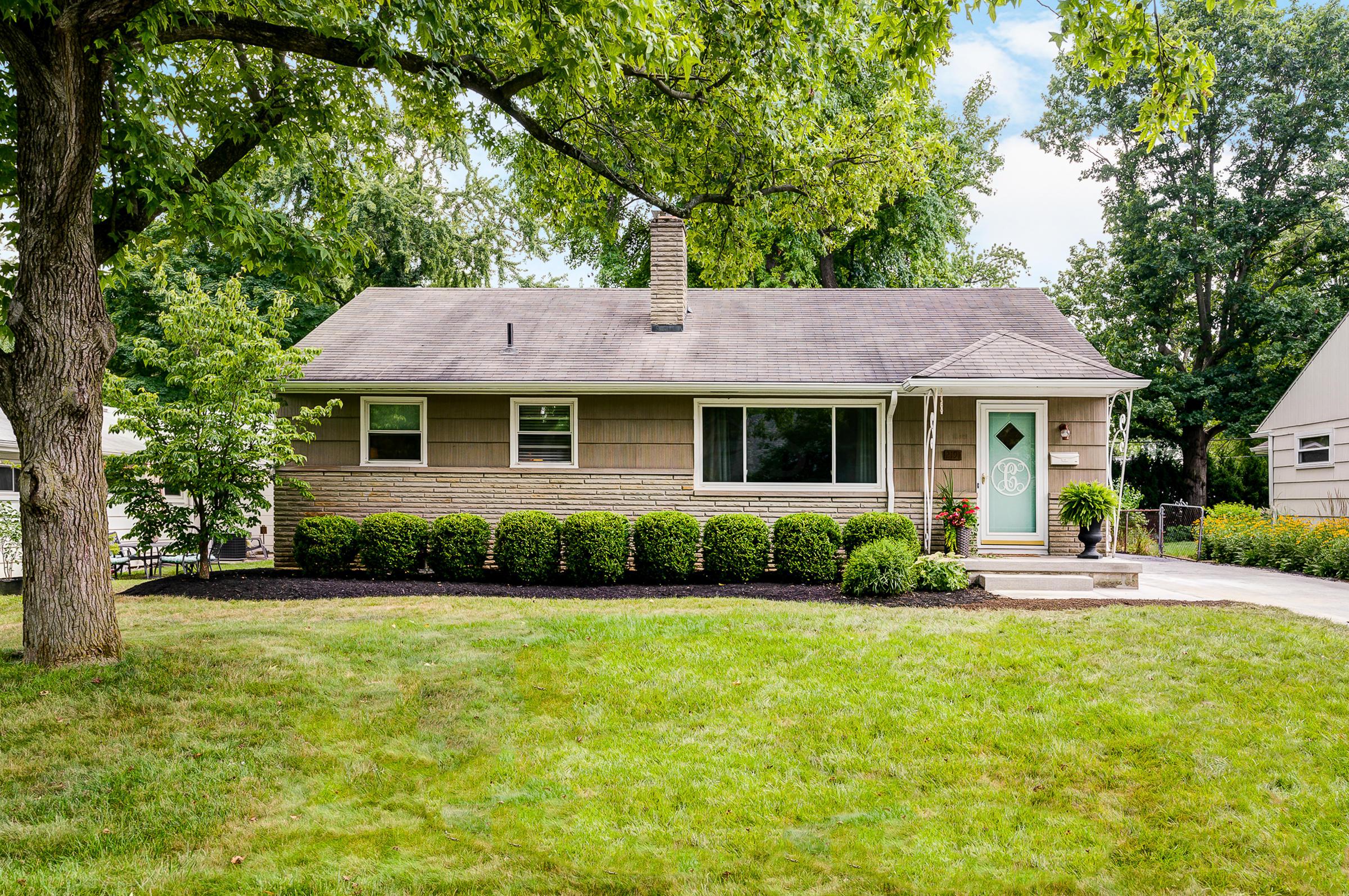 2191 Nottingham Road Columbus, OH 43221 - Photo 1 of 28