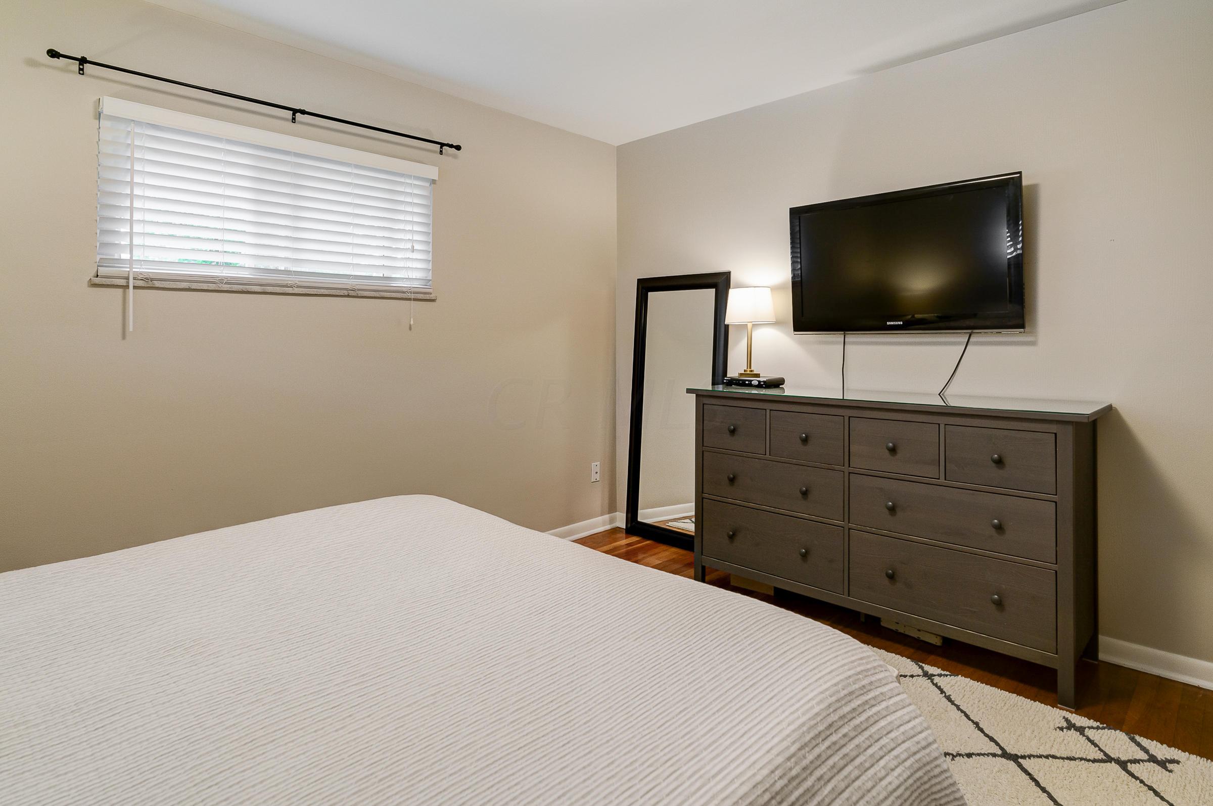 2191 Nottingham Road Columbus, OH 43221 - Photo 15 of 28